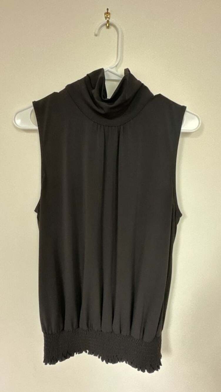 Veronica M Sleeveless Top